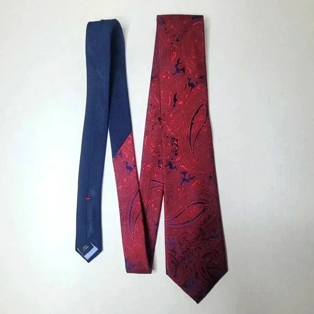 Tommy Hilfiger Men's  Paisley Red and Blue Men's Tie